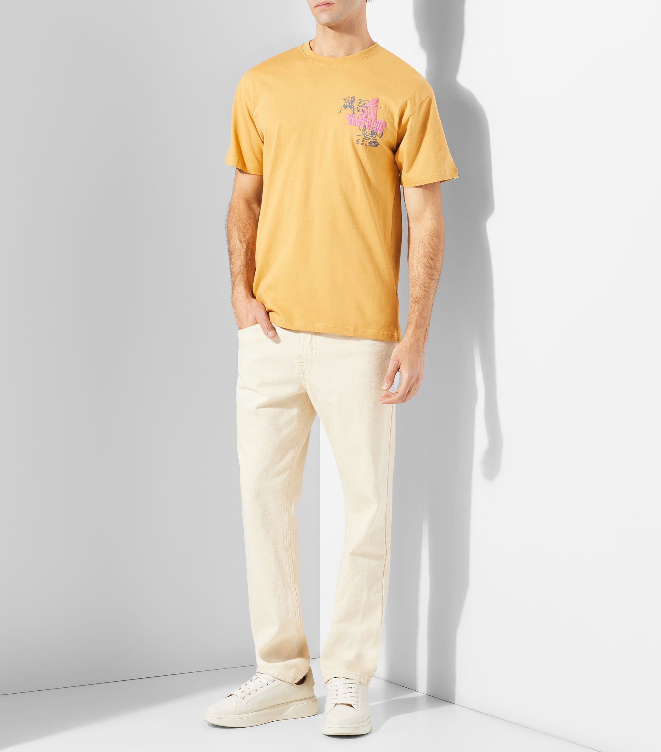 Playera cuello redondo manga corta estampada Hombre